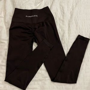 RESERVED DO NOT BUY— alphalete amplify leggings in chocolate (xs)